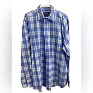 Vineyard Vines Blue and White Casual Button Down Shirt